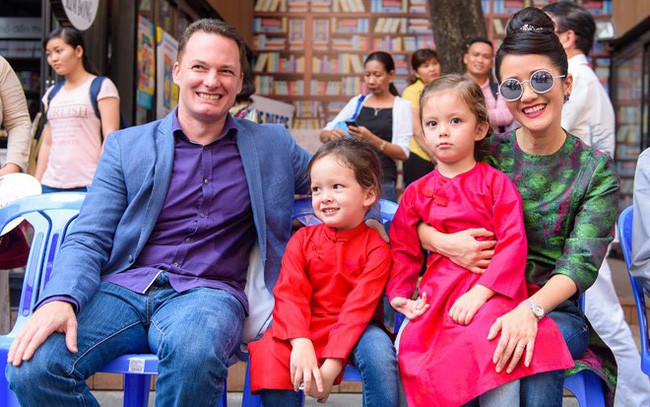 Cuộc sống sau ly hôn của ca sĩ Hồng Nhung: Lạc quan, tự tìm niềm vui cho mình nhưng đáng ngưỡng mộ nhất là điều này-1