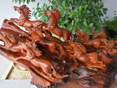 Lưu ý khi đặt rồng chiêu tài: 4 chân thì vượng, 5 chân vứt ngay kẻo rước họa-4