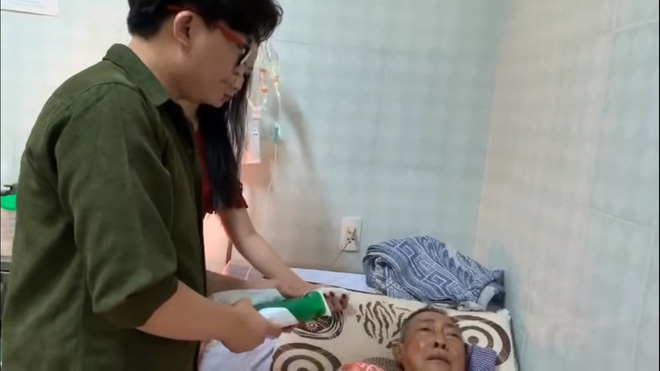 Nghệ sĩ Lê Bình 3 ngày không ăn, đau đớn bật khóc khi Đại Nghĩa, Trịnh Kim Chi đến thăm-5