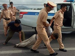 Đại úy CSGT trên xe đặc chủng bị tài xế côn đồ ép ngã ở Vũng Tàu đã qua đời-2
