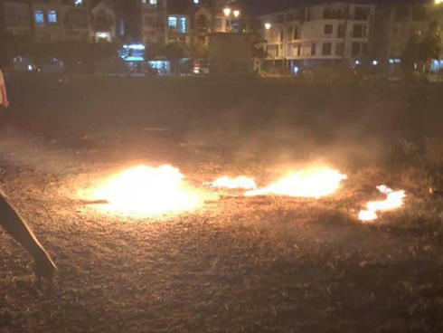 Người mẹ đau đớn làm đơn tố cáo gã xe ôm 60 tuổi xâm hại con gái 5 tuổi: Con bé nói ông ấy làm nó đau lắm...-4