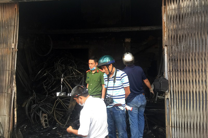 Cháy cửa hàng ở Huế, 2 vợ chồng cùng con gái 12 tuổi tử vong-2