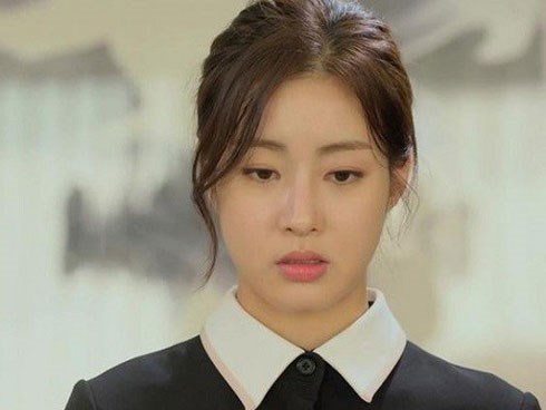 Bị mẹ chồng dè bỉu gọi là 