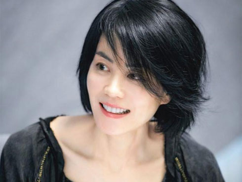 Hai con gái Vương Phi - bỏ học, công khai đồng tính và sống sang chảnh-7