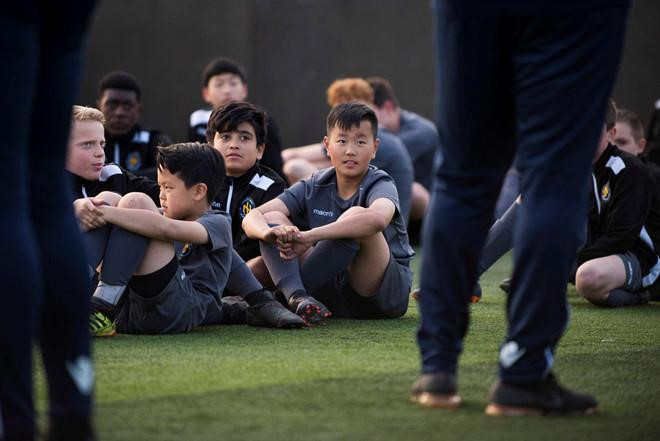 Khi Park Ji-sung cũng chào thua Son Heung-min-5