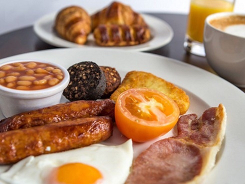 Bác sĩ cảnh báo 2 loại đau báo hiệu ung thư ruột, 4 kiểu người nên đi khám sớm-4