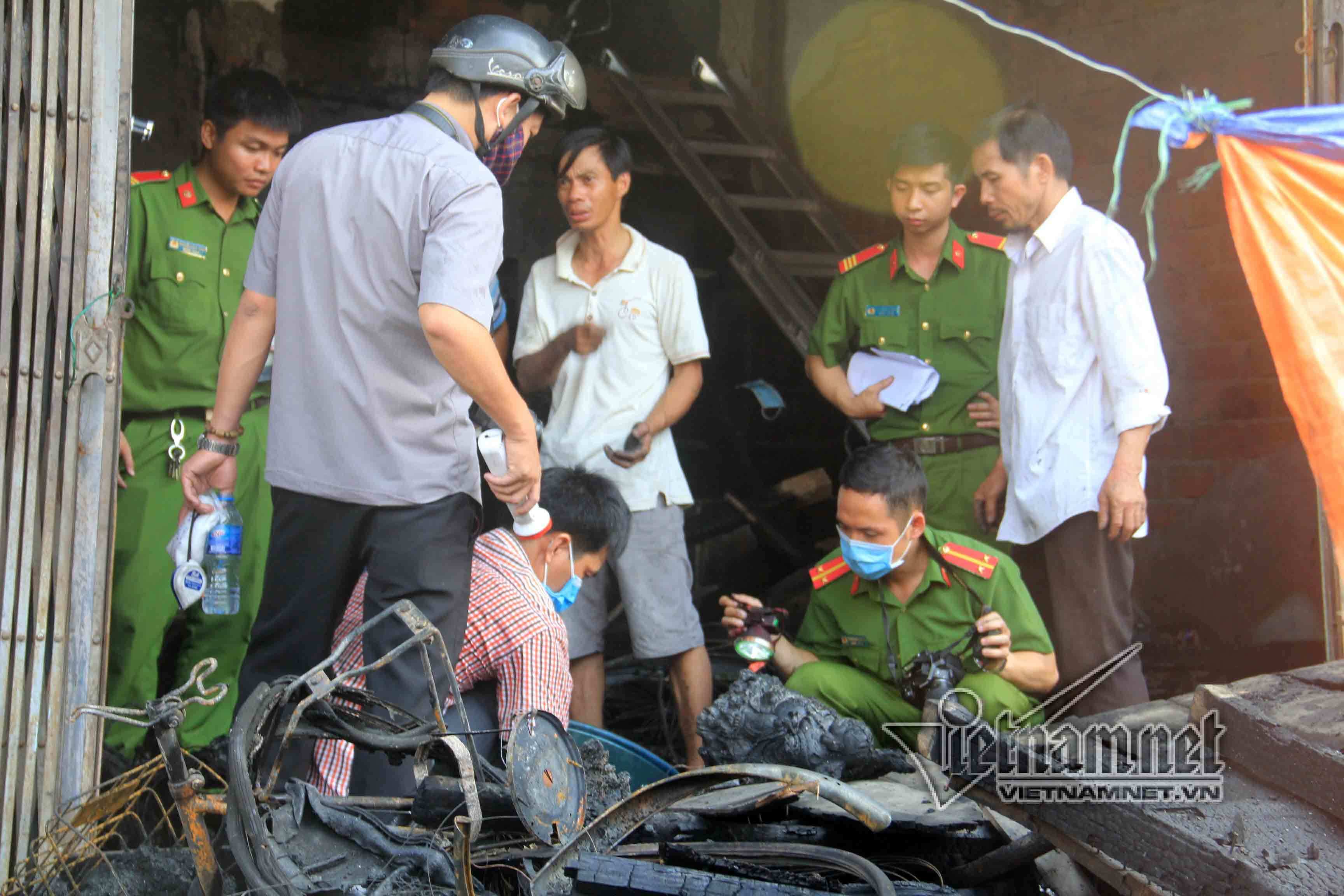 Cháy cửa hàng, vợ chồng và con gái tử vong: Tiếng kêu lịm dần giữa biển lửa-5