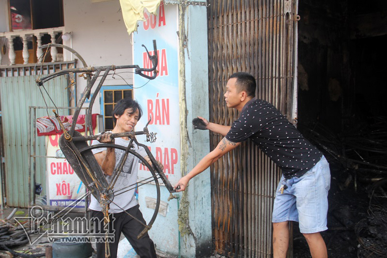 Cháy cửa hàng, vợ chồng và con gái tử vong: Tiếng kêu lịm dần giữa biển lửa-2