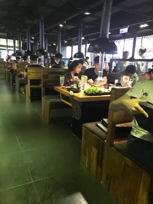 Lộ bằng chứng Bảo Anh - Hồ Quang Hiếu đi du lịch chung, lần này còn có cả nhạc mẫu hộ tống cặp đôi?-11