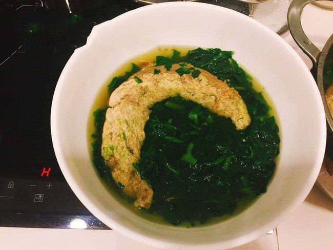 Một bát canh cua 2 người nhận mình nấu, nhưng kết quả vẫn bị người ăn đấm cho không trượt phát nào-2