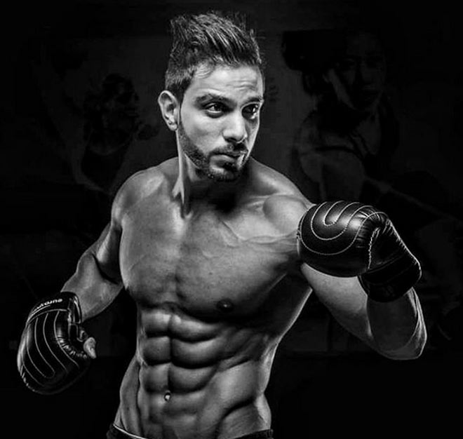 Choáng váng làng thể hình: Xuất hiện siêu lực sỹ có cơ bụng 10 múi-6