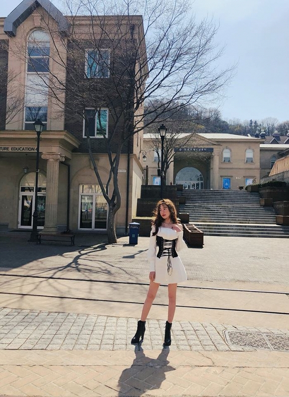 Đã hai con nhưng vóc dáng của Elly Trần nhiều thiếu nữ phải chạy dài mới bằng-6