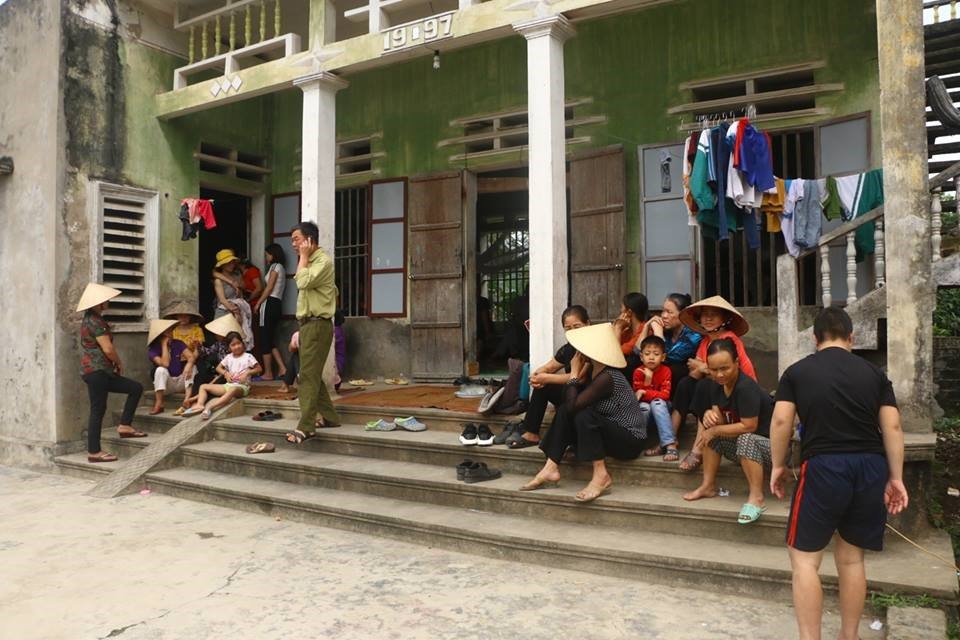 Nữ sinh bị đánh hội đồng ở Hưng Yên đi học trở lại, vẫn còn hoảng loạn-2