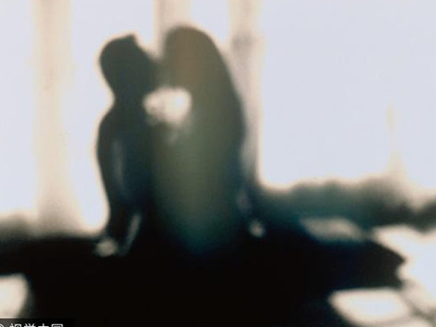 Quên mua chân gà về nhà, người đàn ông hiền lành chiều vợ phải trả cái giá quá đắt khiến ai cũng phẫn nộ-5