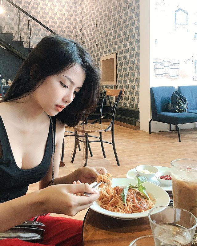 Cô gái mặt đẹp không góc chết khiến Phan Mạnh Quỳnh muốn cưới-11