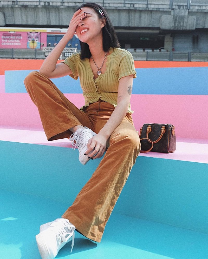 Hoàng Yến Chibi khoe ngực khủng - Jun Vũ mát mẻ với bikini xanh nõn chuối-10