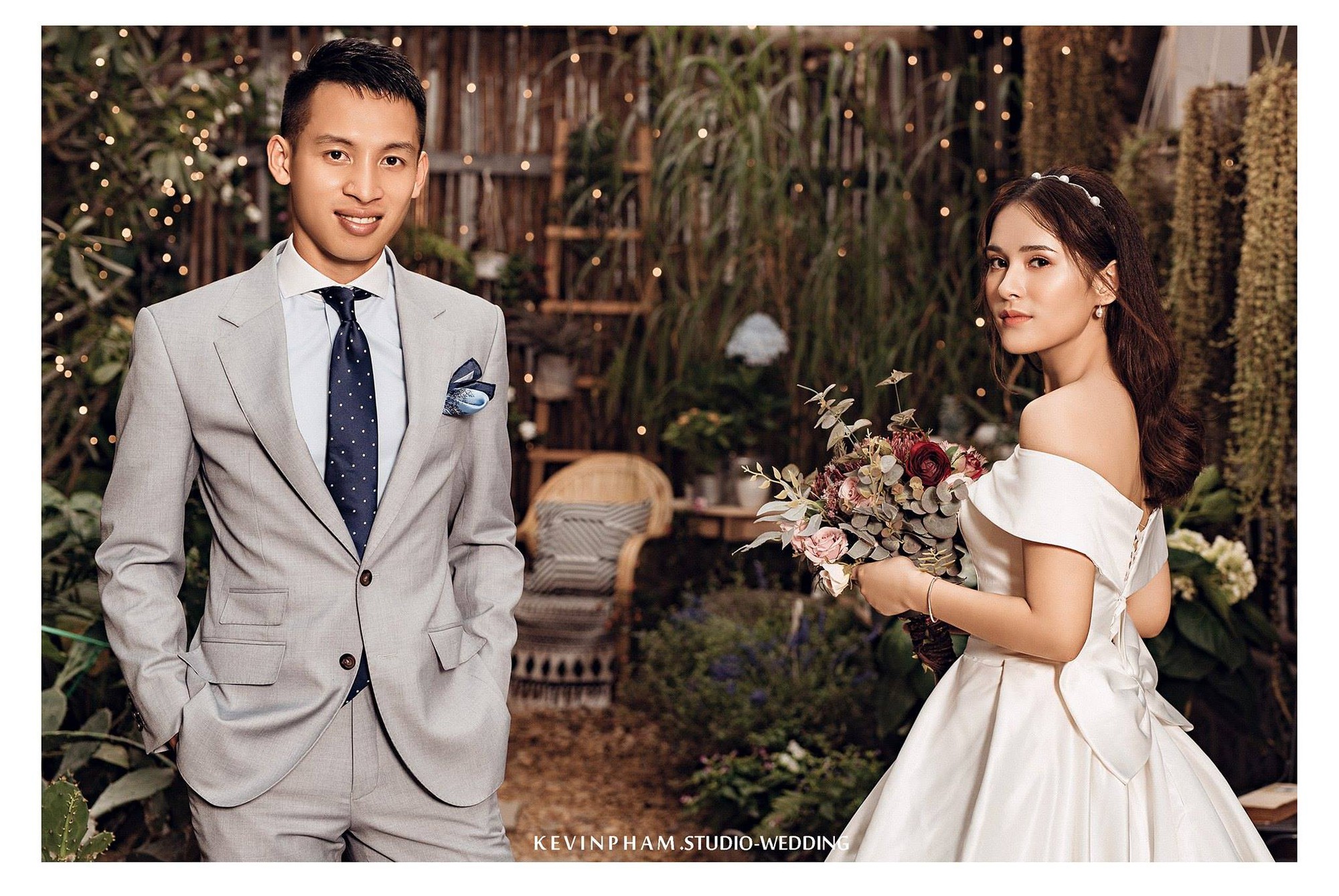 Tiền vệ tuyển Việt Nam chia tay đời độc thân: Cô dâu có nụ cười toả nắng, cùng quê với Xuân Trường-1