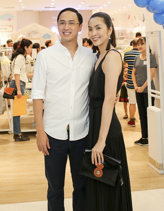 Muôn kiểu tỏ tình của sao Vbiz: Người cướp sóng truyền hình, người lên tận đỉnh núi nói lời trăm năm-3