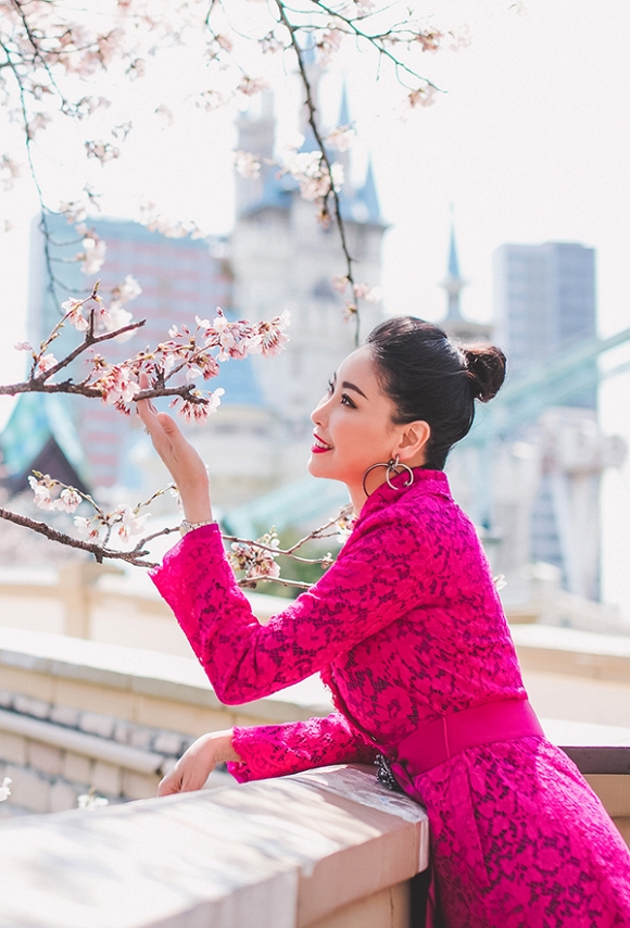 Hoa hậu Hà Kiều Anh trẻ trung, khoe dáng thon gọn ở Hàn Quốc-8