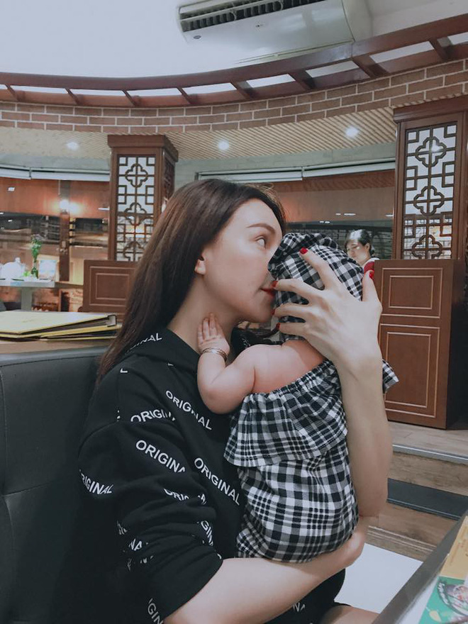 Cuộc sống làm mẹ đơn thân của Trà Ngọc Hằng: Bán hết tài sản có giá trị, ngày chỉ ngủ vài tiếng-1