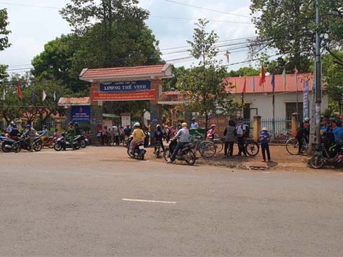 Gian lận thi cử: Làm rõ và trừng trị các phụ huynh mua” điểm-2