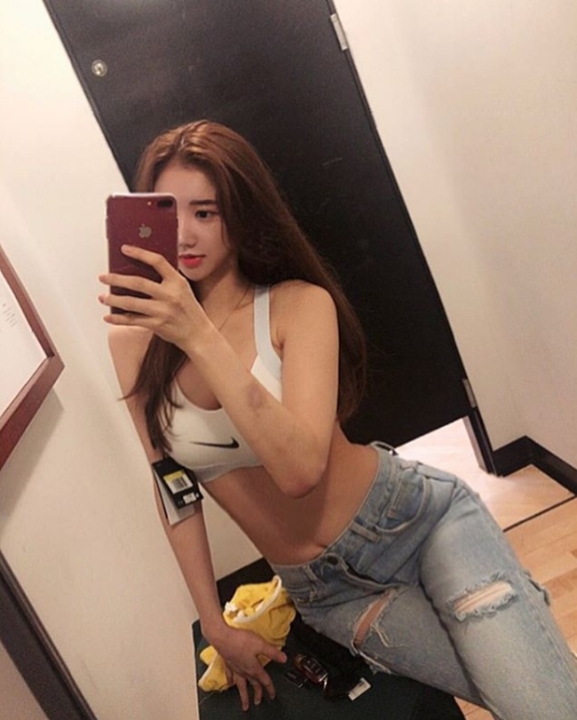 Không dễ gì có được đường cong như 3 DJ chân dài đến nách đang hot ở Hàn Quốc-17