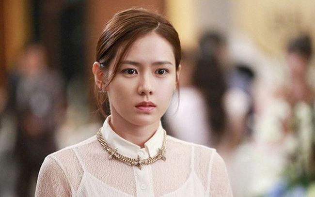 Nghi ngờ chồng và người giúp việc qua lại với nhau, vợ trẻ quyết tâm lật tẩy mọi chuyện bằng 1 chuyến du lịch-1