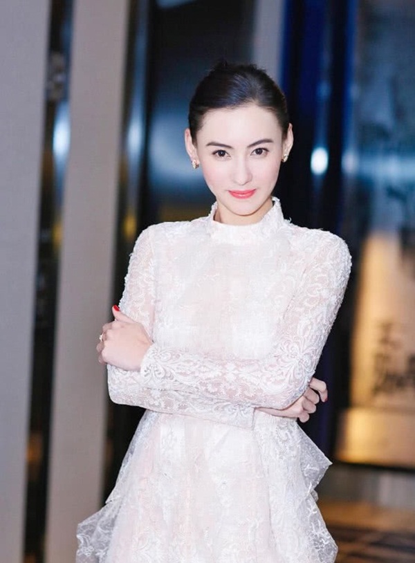 Hé lộ cha nuôi đại gia chống lưng cho Trương Bá Chi: Gia sản ngàn tỷ, từng vì con gái mà làm một điều-1