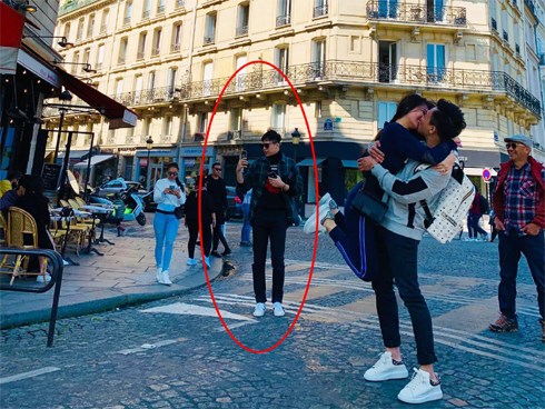 Trấn Thành và Hari Won khoá môi nhau đắm đuối giữa đường phố Paris nhưng Trịnh Thăng Bình mới là tâm điểm chú ý