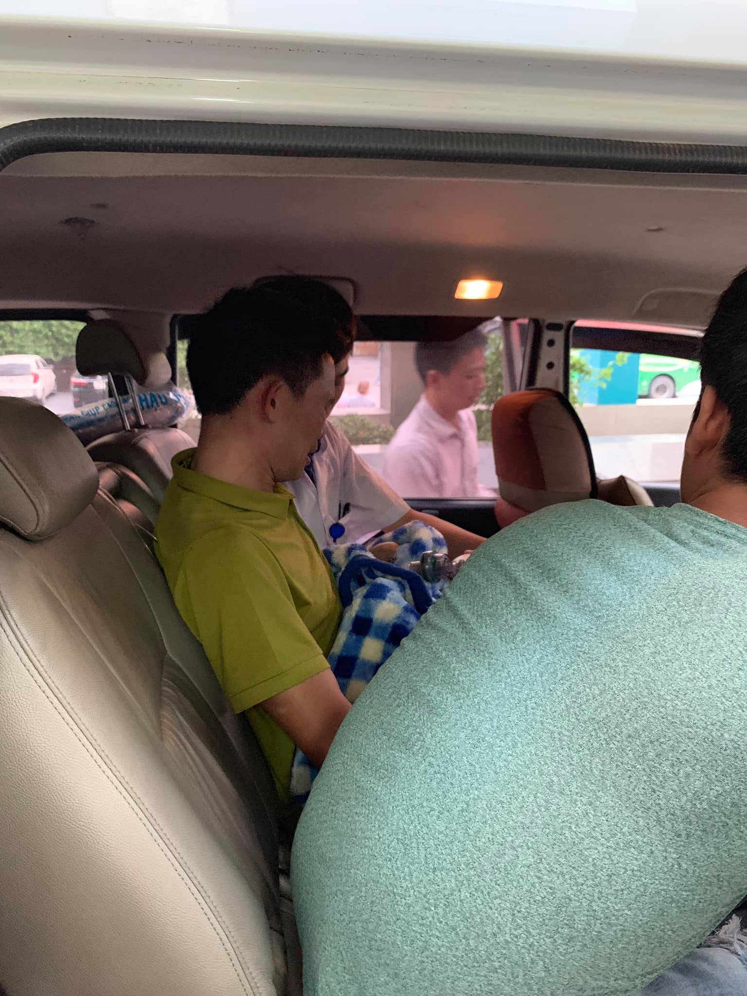 Em trai của Vì Quốc Chiến qua đời và chuyến xe cuối cùng đưa Lực về quê nhà gặp anh trai-4