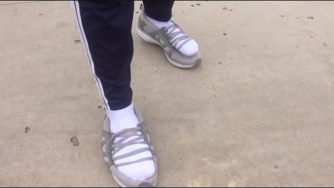 Khi các thánh lắm mồ hôi đi học lúc trời 40 độ, áo trắng hoá xuyên thấu, vắt ra được cả xô nước-4