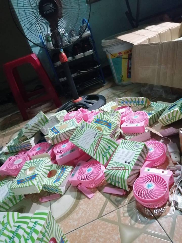 Khi các thánh lắm mồ hôi đi học lúc trời 40 độ, áo trắng hoá xuyên thấu, vắt ra được cả xô nước-9