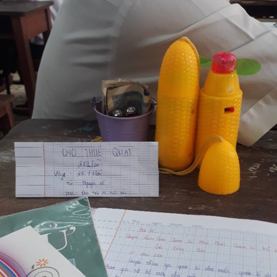 Khi các thánh lắm mồ hôi đi học lúc trời 40 độ, áo trắng hoá xuyên thấu, vắt ra được cả xô nước-13