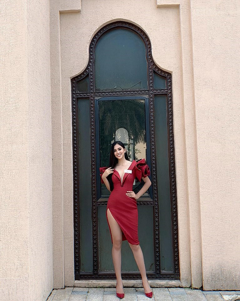 19 tuổi, Hoa hậu Tiểu Vy ngày càng chuộng phong cách gợi cảm-9