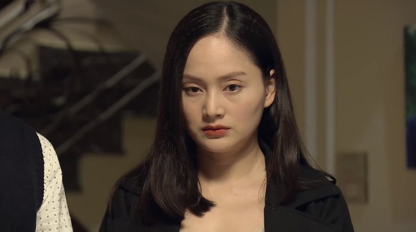 Khán giả tò mò cực độ về chiếc váy của Nàng dâu order Lan Phương: Hở hang thế nào mà bị bà nội nói thế này?-3