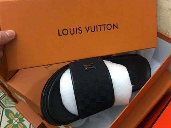 Đánh sập website doanh thu hơn 20 tỉ đồng từ bán sản phẩm giả Gucci, Louis Vuitton, Hermers-1