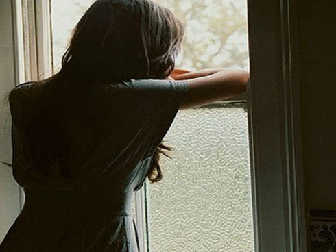 Gặp ngay kẻ thù năm xưa trong buổi ra mắt gia đình người yêu, tôi hoảng loạn đến mức phạm sai lầm khiến cả nhà bạn trai chê bai kém cỏi-3