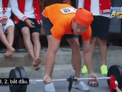 Tập tạ hát karaoke, hên quá Running Man Việt không có ai... xì hơi như bản Trung Quốc-7