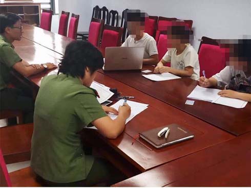 Phẫn nộ trước việc tin giả lấy hình ảnh bé trai câu like rẻ tiền trên facebook-4