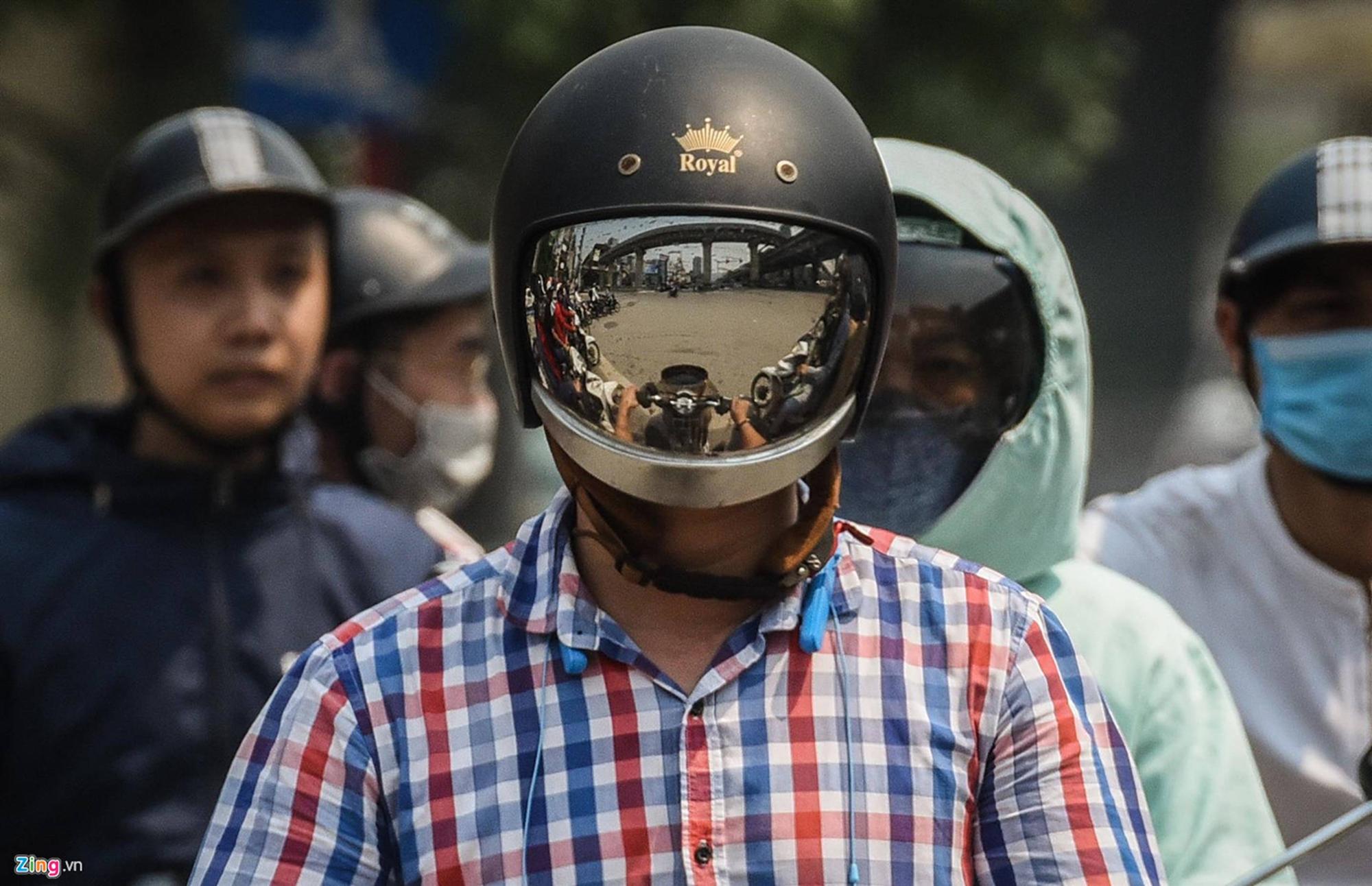 Mặt đường ở Hà Nội nóng hơn 50 độ C-5