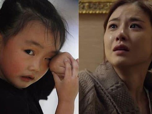 Con gái khóc ngặt không cho bố tắm, tôi quát tháo rồi ân hận khi cởi áo con