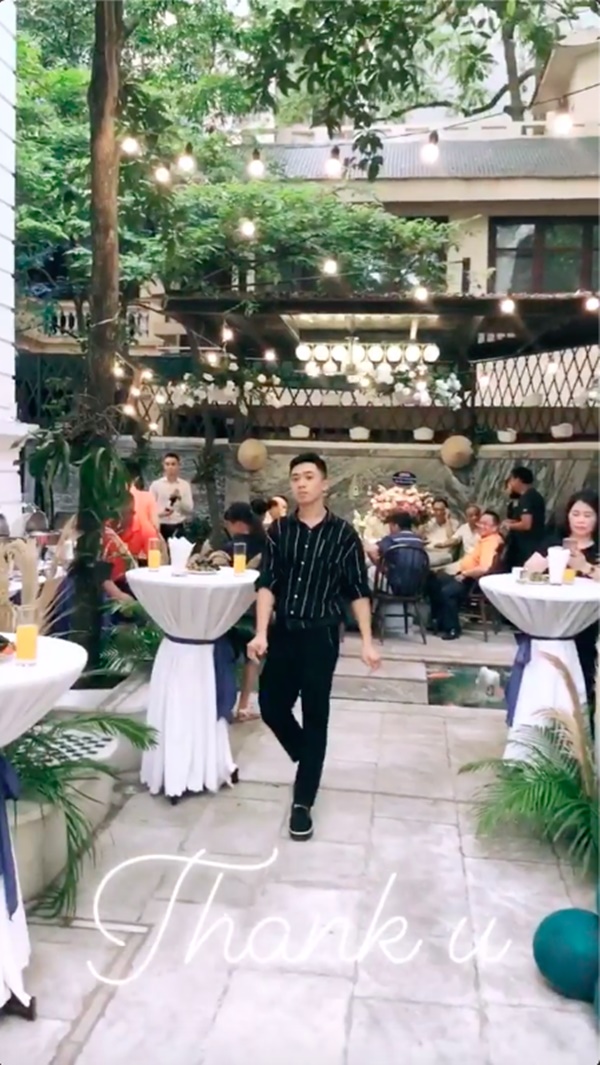 Á hậu Thanh Tú lộ bụng bầu khệ nệ trong tiệc sinh nhật xa hoa tại biệt thự riêng-4