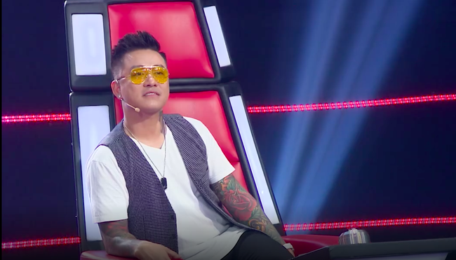 Tuấn Hưng bó tay, thất thần ở The Voice khi liên tục bị đàn anh, đàn chị làm trò kỳ cục này-3