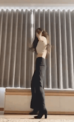 Á hậu Phương Nga quyến rũ khi nhảy Kill This Love của Black Pink-1