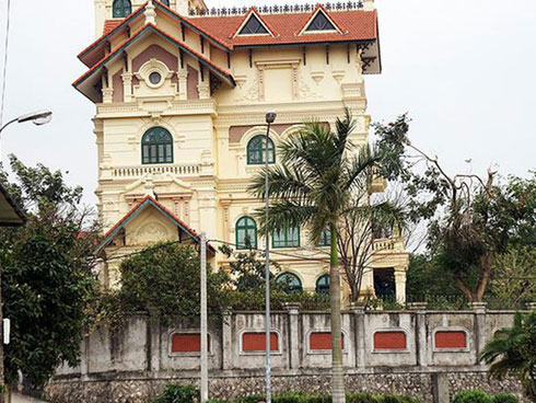 Đại gia Việt mua đội bóng Châu Âu: Vợ á hậu, quản khách sạn Sheraton Hà Nội-4