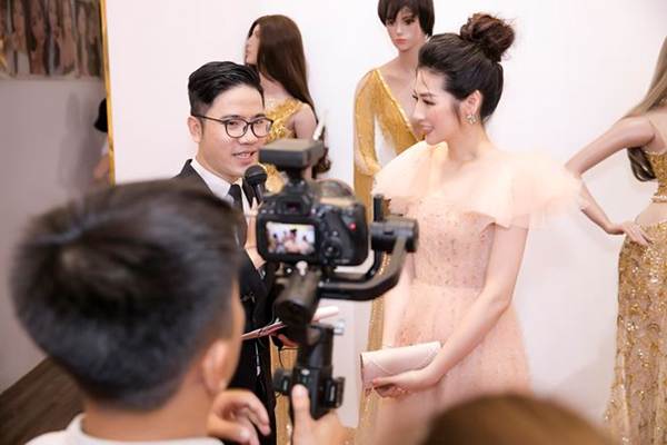 Á hậu Tú Anh hạnh phúc vì được chồng ủng hộ quay trở lại showbiz-5