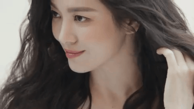 Không còn già chát” vì kiểu tóc và trang phục, Song Hye Kyo đẹp đỉnh cao trong hình hậu trường không photoshop-4