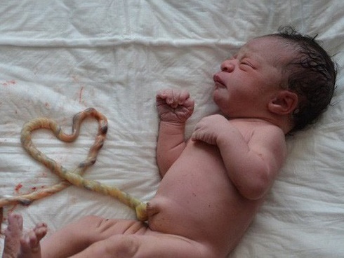 Hy hữu ở TP HCM: Sản phụ đến viện đòi sinh thuận tự nhiên bắt bác sĩ thực hiện 6 không-2