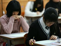 Hạ điểm sau khi sửa nhưng vẫn thừa 0.05, con của Trưởng phòng GD Trung học Sơn La được giữ lại ĐH Kinh tế Quốc dân Hạ điểm sau khi sửa nhưng vẫn thừa 0.05, con của Trưởng phòng GD Trung học Sơn La được giữ lại ĐH Kinh tế Quốc dân