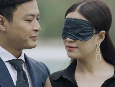 Phim của Hoàng Thùy Linh gây sốc với cảnh tên biến thái tấn công tình dục gái trẻ đi đêm-7